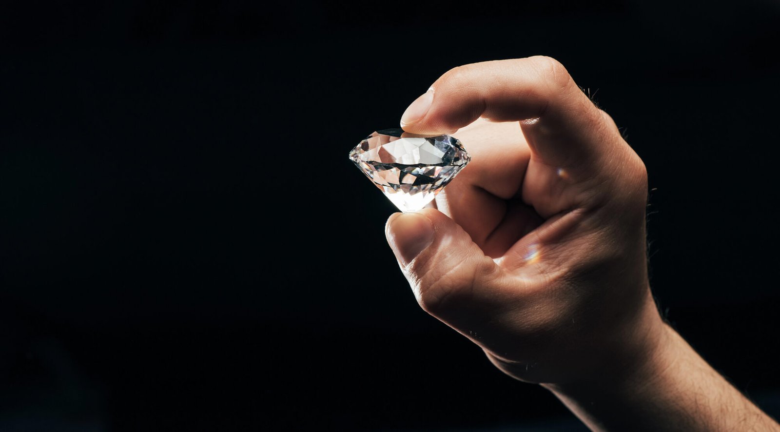 How do Rich People Think Differently from Normal People